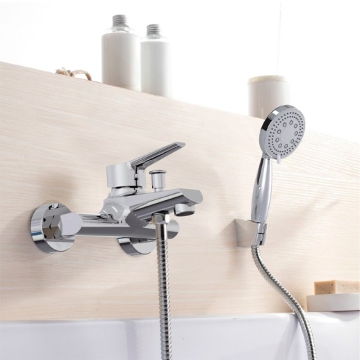 Смеситель для ванны PAINI MECR111 Messina без аксессуаров, хром (CR) Смеситель для ванны PAINI MECR111 Messina без аксессуаров, хром (CR)