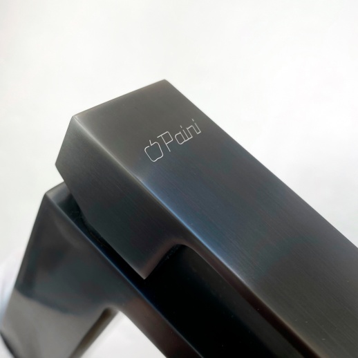 Смеситель для раковины PAINI Grazia 21PZ205M без донного клапана, черный брашированный PVD (PZ) Смеситель для раковины PAINI Grazia 21PZ205M без донного клапана, черный брашированный PVD (PZ)