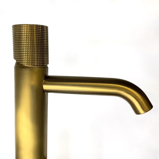 Смеситель для раковины PAINI Cox Grip 7GPJ205O без донного клапана, брашированное золото PVD (PJ) Смеситель для раковины PAINI Cox Grip 7GPJ205O без донного клапана, брашированное золото PVD (PJ)