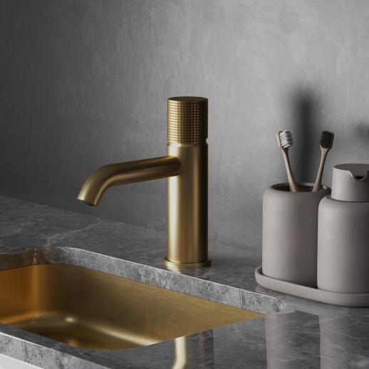 Смеситель для раковины PAINI Cox Grip 7GPJ205O без донного клапана, брашированное золото PVD (PJ) Смеситель для раковины PAINI Cox Grip 7GPJ205O без донного клапана, брашированное золото PVD (PJ)