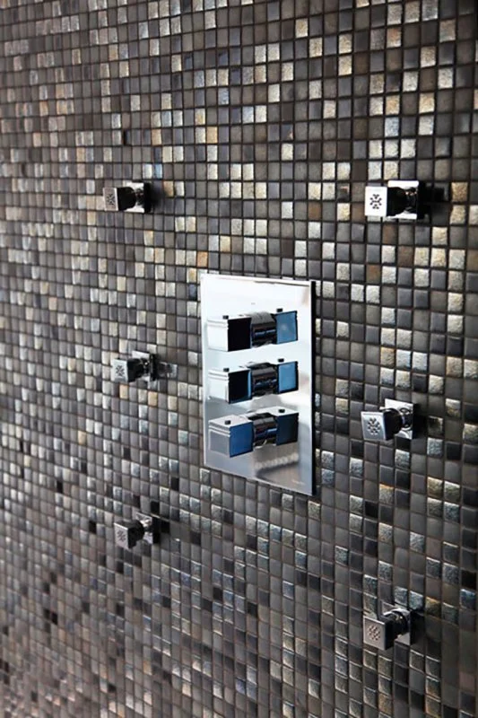 Встраиваемый термостатический смеситель для душа KUATRO 4723S на 3 выхода