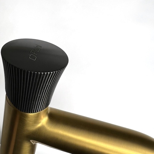 Смеситель для раковины PAINI Domus 18PJ205PZ без донного клапана, брашированное золото PVD (PJ) Смеситель для раковины PAINI Domus 18PJ205PZ без донного клапана, брашированное золото PVD (PJ)