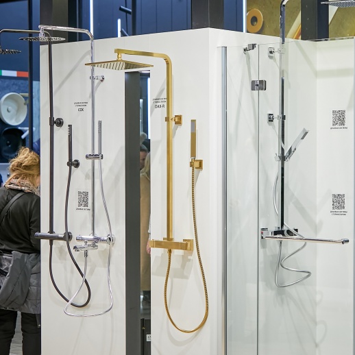 Душевая система PAINI Dax-R 84PJ689TH с термостатом, брашированное золото PVD (PJ) Душевая система PAINI Dax-R 84PJ689TH с термостатом, брашированное золото PVD (PJ)