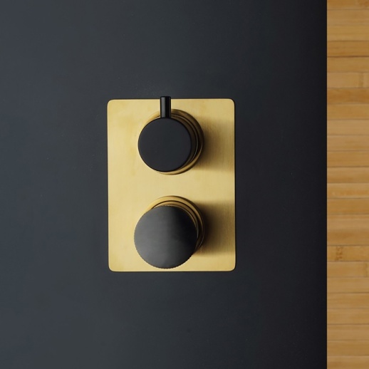 Смеситель для ванны PAINI Domus 18PJ691PZ встраиваемый, брашированное золото PVD (PJ) Смеситель для ванны PAINI Domus 18PJ691PZ встраиваемый, брашированное золото PVD (PJ)