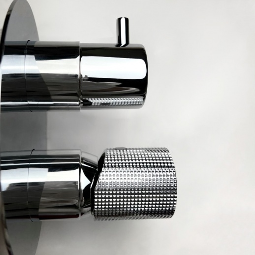 Смеситель для ванны PAINI Cox Grip 7GCR6911 встраиваемый, хром (CR) Смеситель для ванны PAINI Cox Grip 7GCR6911 встраиваемый, хром (CR)