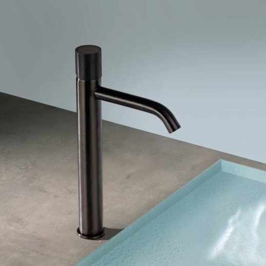 Смеситель для раковины PAINI Cox Grip 7GPZ205OLL без донного клапана, высокий, черный брашированный PVD (PZ) Смеситель для раковины PAINI Cox Grip 7GPZ205OLL без донного клапана, высокий, черный брашированный PVD (PZ)