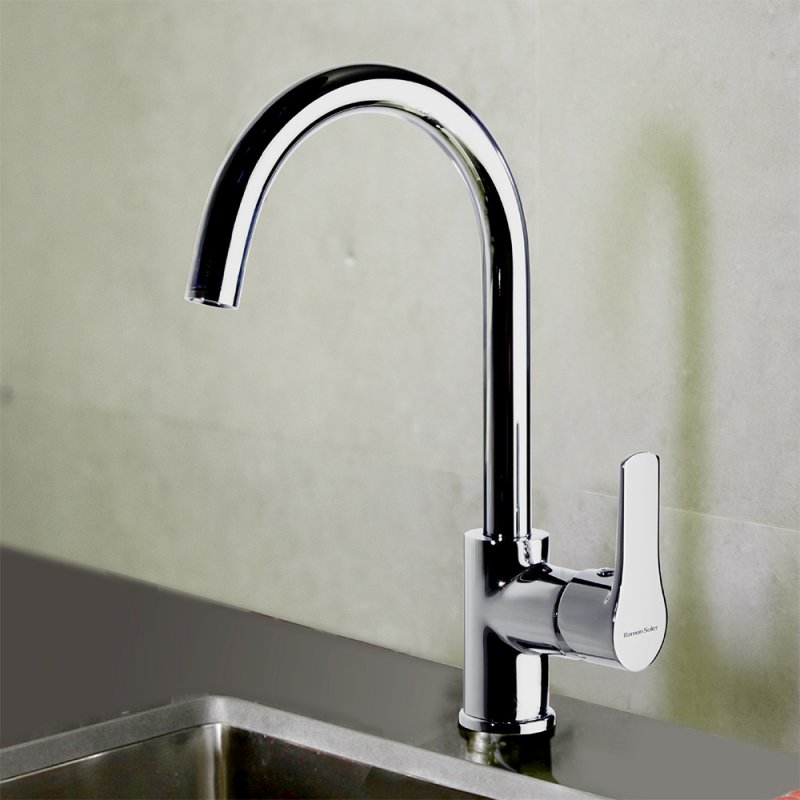 Смеситель высокий для кухни однорычажный TITANIUM 1836