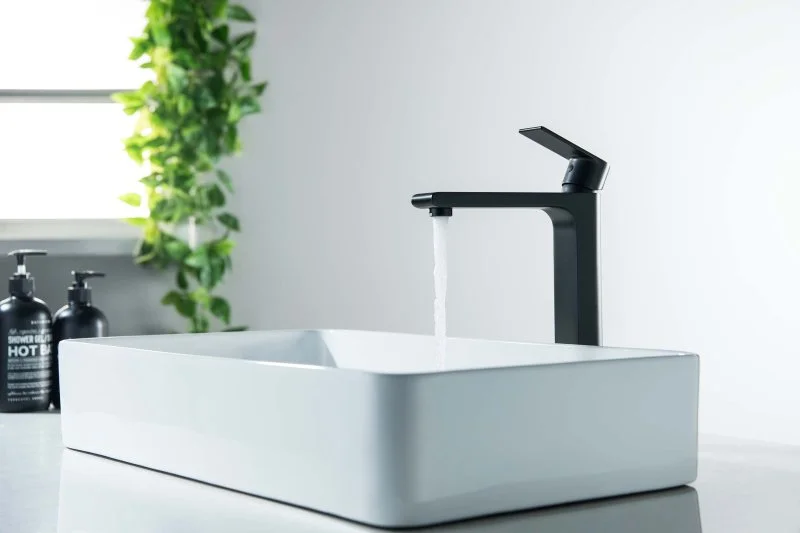 Смеситель для раковины 237, без донного клапана AQUATEK, матовый черный AQ1404MB ЛИРА