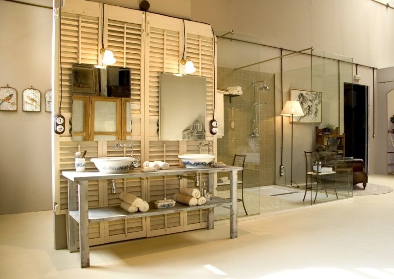 Смеситель высокий для кухни однорычажный с поворотным изливом GAUDI 3129